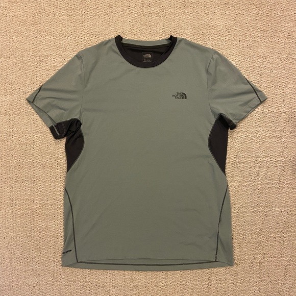 The North Face Other - Mens The North Face green t-shirt size M